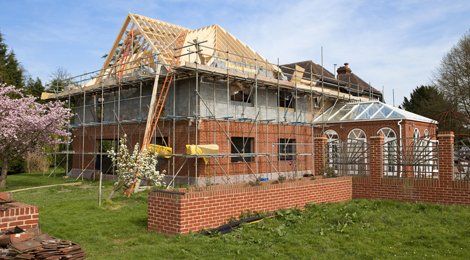 Factors To Consider Before Choosing The Right Builders